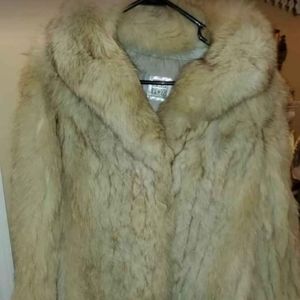 FOX FUR!!!! HIGHER END QUALITY SAGA FOX FUR COAT S